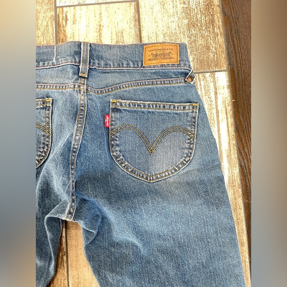 Levi's Retro Flare Too Super Low Rise Jeans Women's Size 9 Medium Wash - Picture 2 of 9